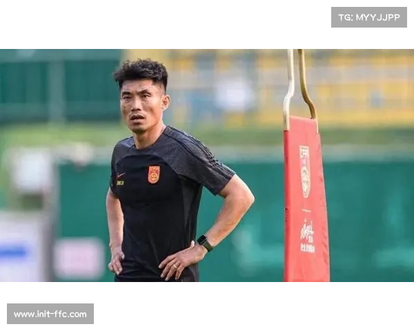 郑智接手青岛西海岸：传奇球员的教练生涯新挑战